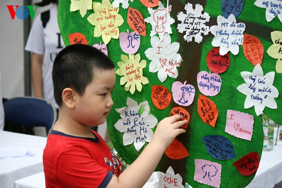 เวียดนามขานรับ Earth Day 2013 - ảnh 8