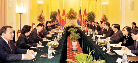 ภารกิจของสมเด็จ เฮ็ง สัมรินประธานรัฐสภากัมพูชาในเวียดนาม - ảnh 2