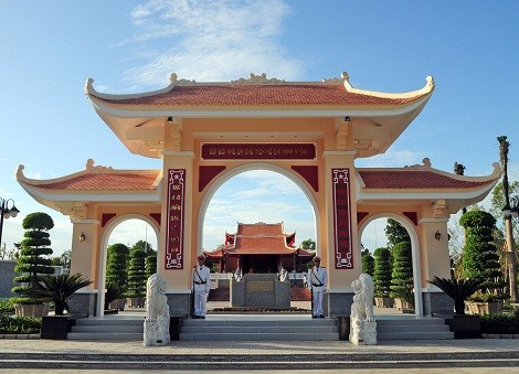 เปิดอนุสรณ์สถานประธานโฮจิมินห์ที่จังหวัดก่าเมา - ảnh 1