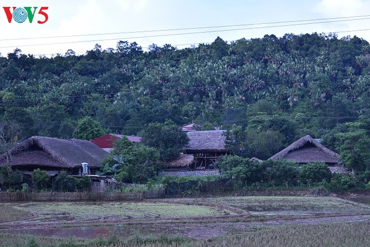 ชีวิตที่สงบสุขของชาวบ้าน Bản Tha - ảnh 1