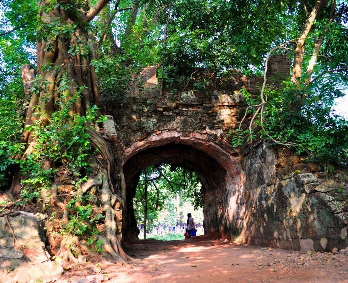 กำแพงเมืองเก่าเซินเตย-โบราณสถานทางประวัติศาสตร์ที่โดดเด่นของกรุงฮานอย - ảnh 3