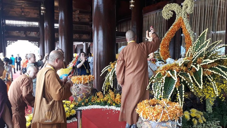 บรรยากาศ ณ ศูนย์วัฒนธรรมพุทธศาสนาตามจุ๊กในงานวิสาขบูชาโลก2019  - ảnh 13