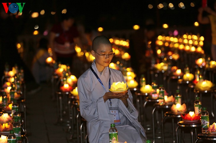 บรรยากาศ ณ ศูนย์วัฒนธรรมพุทธศาสนาตามจุ๊กในงานวิสาขบูชาโลก2019  - ảnh 41