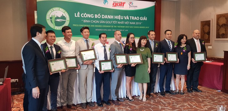 สนามกอล์ฟ Laguna Lăng Cô ได้รับการโหวตเป็นสนามกอล์ฟที่ดีที่สุดของเวียดนามปี2019 - ảnh 1