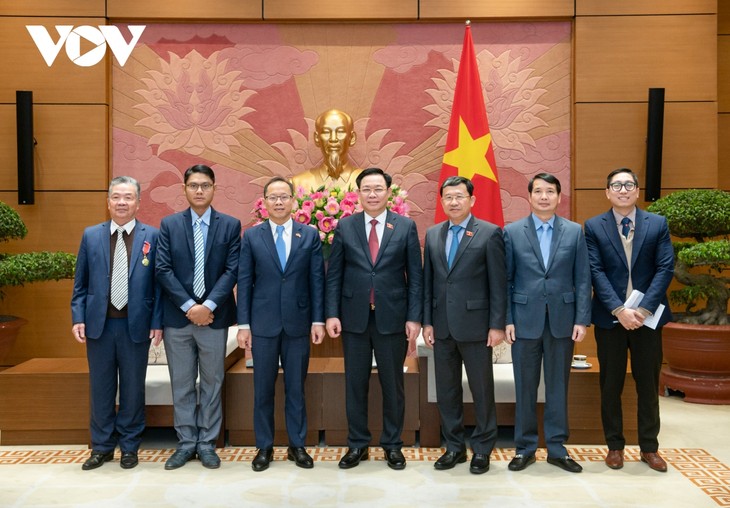 เสริมสร้างความสามัคคีมิตรภาพและความร่วมมืออย่างรอบด้านระหว่างเวียดนามและกัมพูชา - ảnh 1