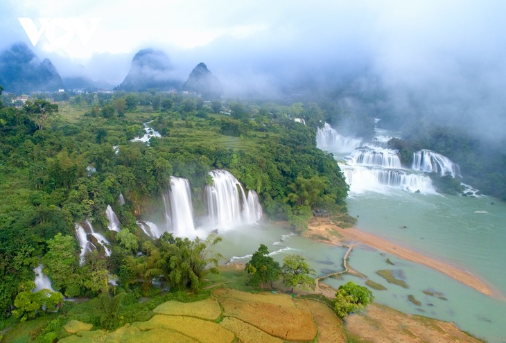 น้ำตกบ๋านโยก เป็นหนึ่งในพรมแดนธรรมชาติที่สวยงามที่สุดในโลก - ảnh 1