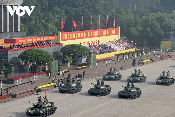 พิธีเดินสวนสนามและขบวนพาเหรดเฉลิมฉลองครบรอบ 80 ปีวันชาติเวียดนาม 2 กันยายน - ảnh 7