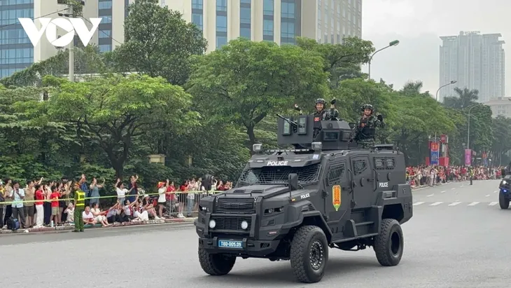 พิธีเดินสวนสนามและขบวนพาเหรดเฉลิมฉลองครบรอบ 80 ปีวันชาติเวียดนาม 2 กันยายน - ảnh 16