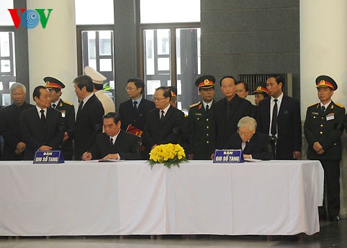 State funeral for General Vo Nguyen Giap - ảnh 3