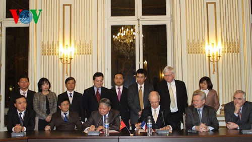 France, Vietnam cooperate in notary services - ảnh 1