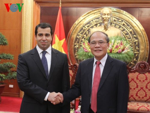 National Assembly Chairman receives Azerbaijan’s ambassador  - ảnh 1