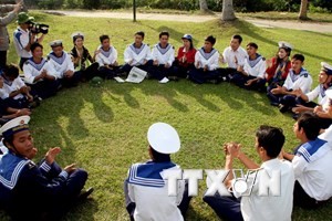 Construction of national flag pole on Tho Chu island begins - ảnh 1