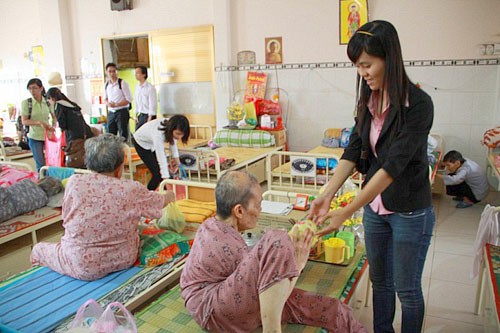 Le Minh Hung - a man of charity work - ảnh 1