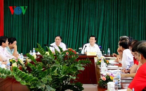 President Truong Tan Sang works with Vietnam Red Cross Society - ảnh 1