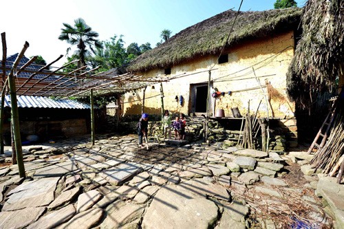 Black Ha Nhi people in Lao Cai - ảnh 3