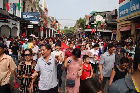 Meeting marks Vietnam’s 70th National Day - ảnh 8