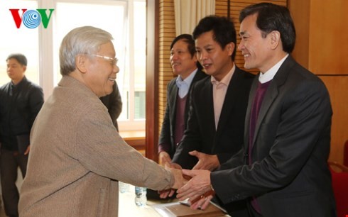 Party leader meets voters in Hoan Kiem, Ba Dinh - ảnh 1