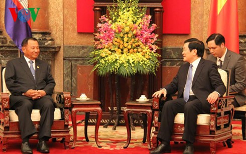 President receives Cambodia’s Senate president - ảnh 2