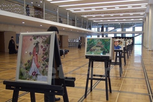 Drawings of Vietnam on display in Kremlin - ảnh 1