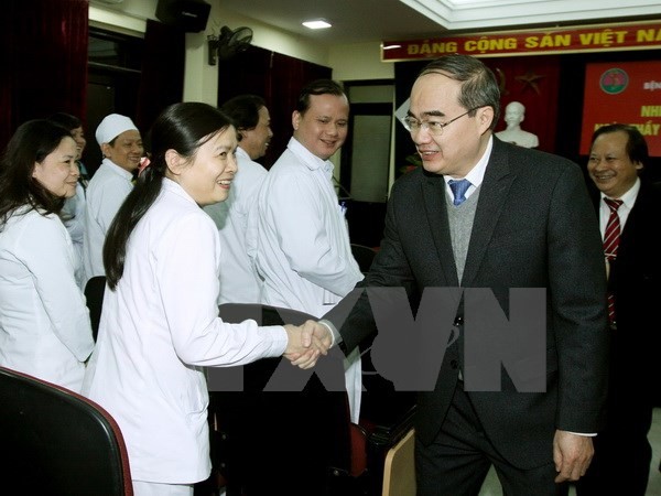 Localities mark Vietnamese Doctors’ Day - ảnh 1