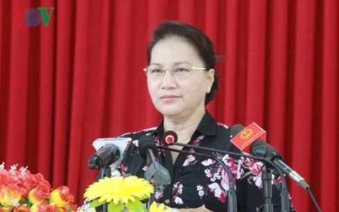 阮氏金银与隆安省选民接触 - ảnh 1