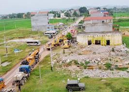 Die Landstraße zwischen Noi Bai und Lao Cai ist als ein Seidenweg bezeichnet - ảnh 1