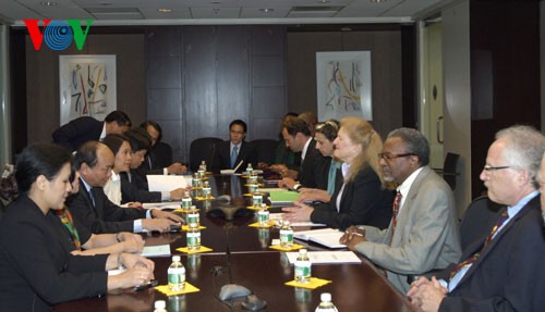 Vizepremierminister Nguyen Xuan Phuc nimmt an Management-Kurs in den USA teil - ảnh 1