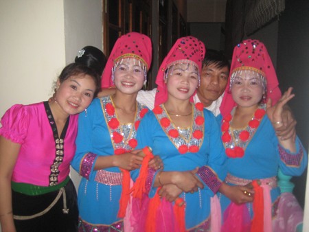 Hum-Dorf in Son La treibt Gemeinschaftstourismus - ảnh 1