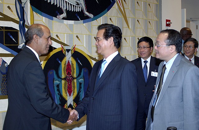 Menschen stehen im Fokus der Entwicklung - ảnh 1