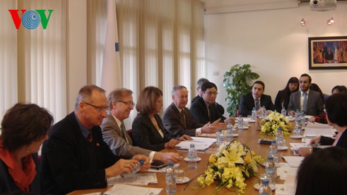 Pressekonferenz über Programme der Frankophonie in Vietnam - ảnh 1