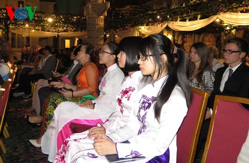 Vietnam erreicht mehrere Preise bei Russischolympiade - ảnh 1