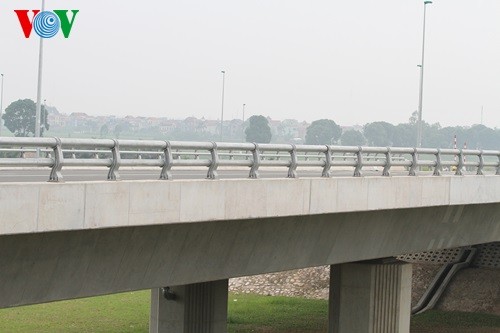 Nhat Tan-Brücke in Hanoi vier Monate vor Einweihung - ảnh 6