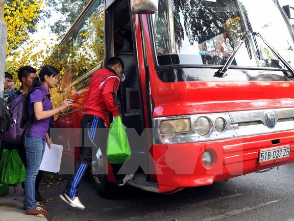 Werktätige kehren zum Tetfest nach Hause zurück - ảnh 1