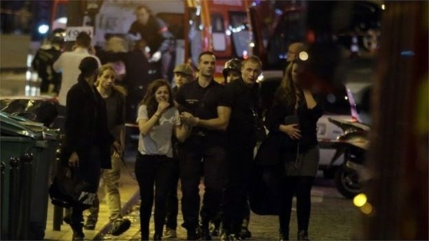 IS bekennt sich zu den Terroranschlägen in Paris - ảnh 1