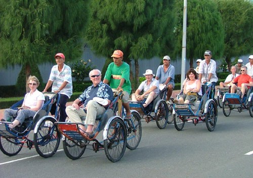 Fast acht Millionen Ausländer kommen in diesem Jahr nach Vietnam - ảnh 1