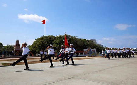 Leben und Landschaft auf Truong Sa - ảnh 2