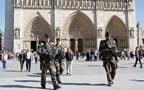   Verschärfte Sicherheitsmaßnahmen zu Weihnachten weltweit - ảnh 1