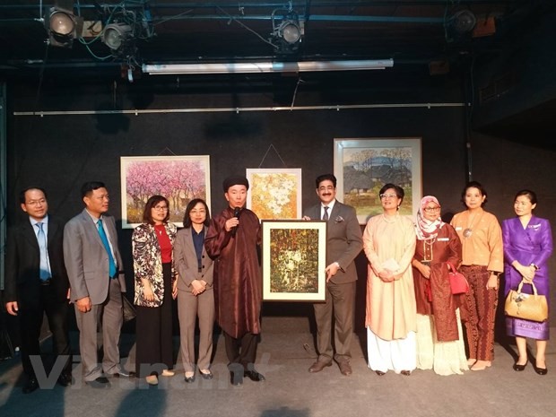 Vietnamesische Bilderausstellung in Indien - ảnh 1