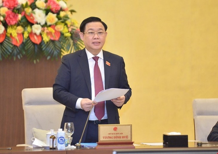 Abgeordnete des Ständigen Parlamentsausschusses konzentrieren sich auf zwei Gesetzesentwürfe - ảnh 1