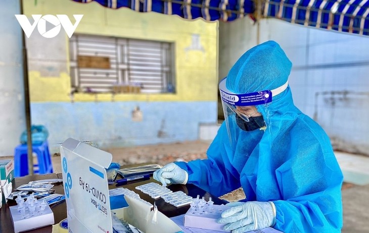 3.241 neue COVID-19-Infizierte sind in Vietnam am Dienstag registriert worden - ảnh 1