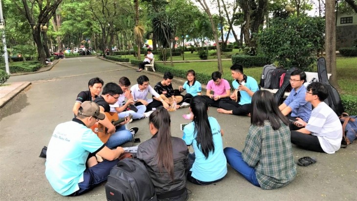 Junge Leute bewahren traditionelle Musik - ảnh 1