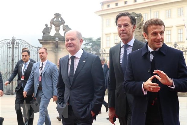 Inoffizieller Gipfel der EU-Länder: Diskussion über dringende Probleme - ảnh 1