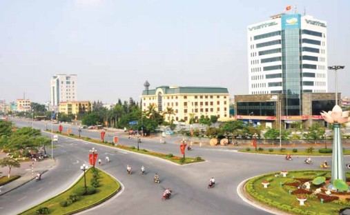 Hung Yen fördert wichtige Verkehrsprojekte  - ảnh 1