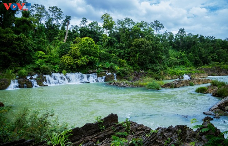 ມາຢ້ຽມຢາມແຂວງດັກລັກ ທ່ຽວຊົມບັນດາຖ້ຳສວຍງາມດັ່ງໃນຝັນ - ảnh 10