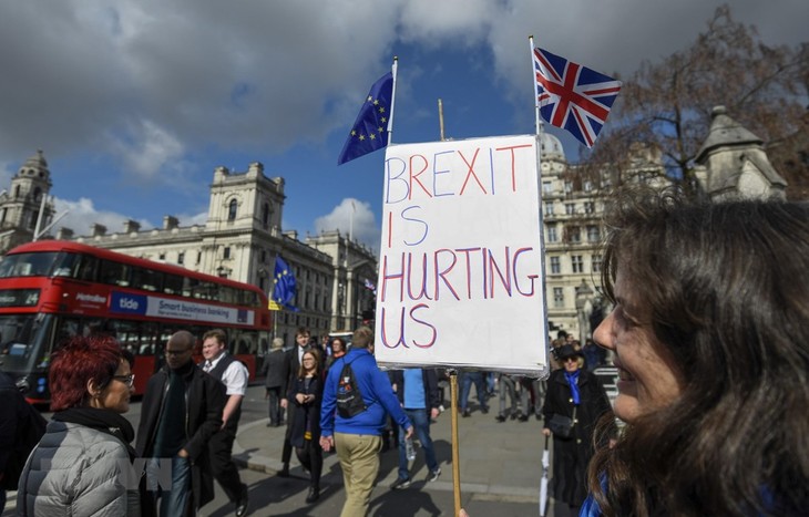 ການເດີນຂະບວນຄັດຄ້ານ Brexit ໃຫຍ່ສຸດໃນຫລາຍທົດສະວັດຢູ່ ລອນດອນ - ảnh 1