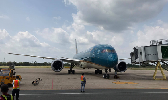 ໂລກລະບາດ Covid-19: Vietnam Airlines ໂຈະບັນດາຖ້ຽວບິນລະຫວ່າງ ຫວຽດນາມ ແລະ ສ.ເກົາຫຼີ ຊົ່ວຄາວ - ảnh 1