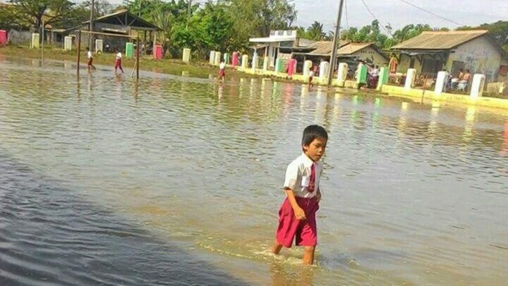 ການປ່ຽນແປງຂອງດິນຟ້າອາກາດແມ່ນສາຍເຫດພາໃຫ້ເກີດໄພພິບັດທຳມະຊາດກ່ວາ 7.000 ເຫດໃນຮອບເວລາ 20 ປີຜ່ານມາ - ảnh 1