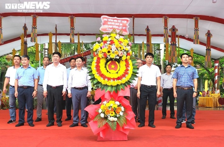 VOV ມອບລະບົບການສຽງໃຫ້ເຂດສຸສານນັກຮົບເສຍສະຫຼະຊີວິດເພື່ອຊາດສາກົນ ຫວຽດນາມ - ລາວ - ảnh 7