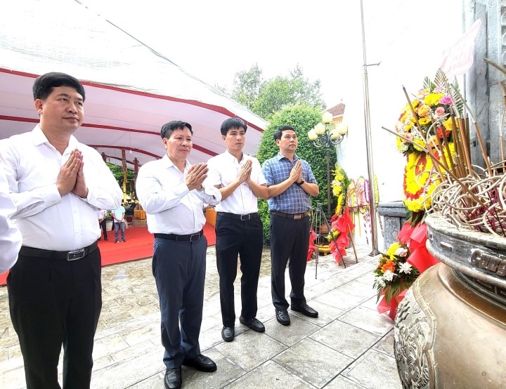 VOV ມອບລະບົບການສຽງໃຫ້ເຂດສຸສານນັກຮົບເສຍສະຫຼະຊີວິດເພື່ອຊາດສາກົນ ຫວຽດນາມ - ລາວ - ảnh 8