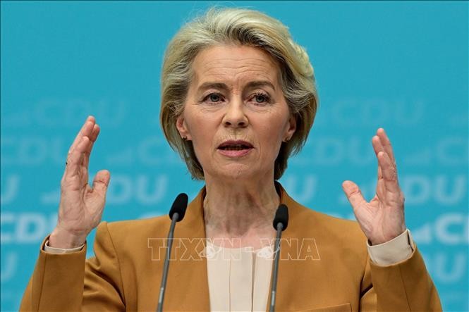 ທ່ານນາງ Ursula von der Leyen ໄດ້ຮັບການສະເໜີສືບຕໍ່ດຳລົງຕຳແໜ່ງປະທານ ອີຊີ - ảnh 1